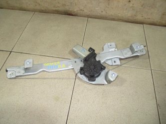 Стеклоподъемник передний правый Renault Duster 1