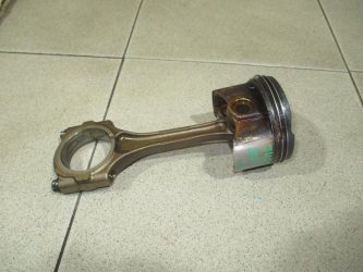Поршень с шатуном Toyota Corolla E150