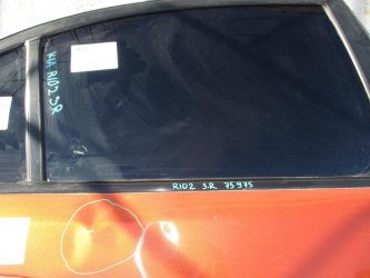 Накладка стекла заднего правого Kia RIO 2 JB