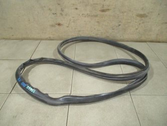 Уплотнитель двери Peugeot 207