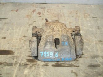 Суппорт передний правый Toyota Corolla E150