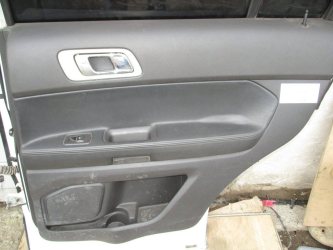 Обшивка двери задней правой Ford Explorer U502