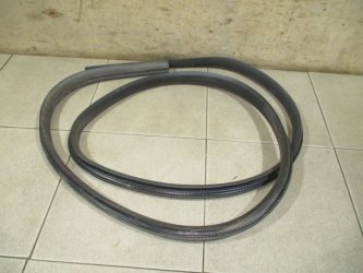 Уплотнитель двери Ford Focus 3
