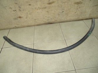 Уплотнитель капота Ford Focus 3