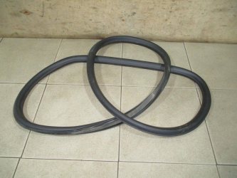Уплотнитель двери Opel Astra J
