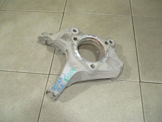 Кулак поворотный передний правый Opel Astra J
