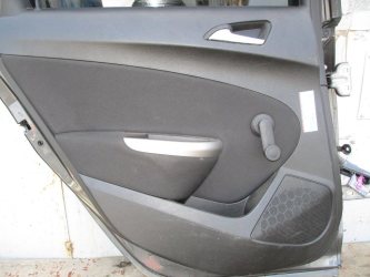 Обшивка двери задней левой Opel Astra J