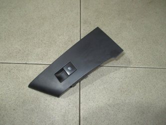 Кнопка стеклоподъемника Opel Astra J