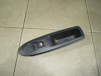 Кнопка стеклоподъемника Citroen C4 B7