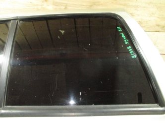 Стекло двери задней правой Renault Symbol 1