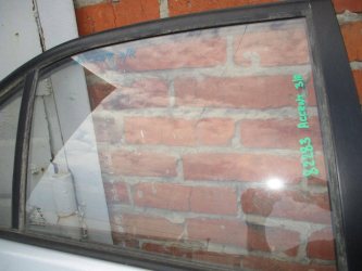 Стекло двери задней правой Hyundai Accent LC