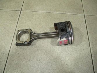 Поршень с шатуном Nissan Almera N16