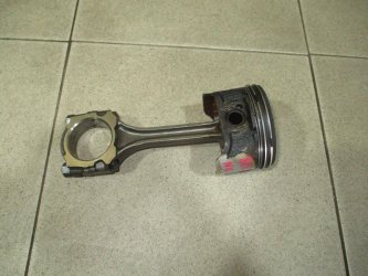 Поршень с шатуном Nissan Almera N16
