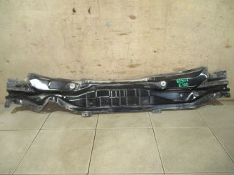 Решетка стеклоочистителя Toyota Corolla E150