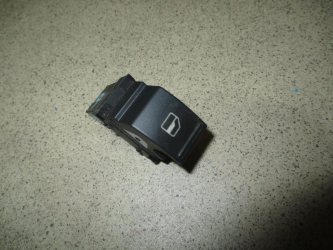 Кнопка стеклоподъемника Volkswagen Jetta A6