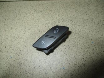 Кнопка центрального замка Volkswagen Jetta A6