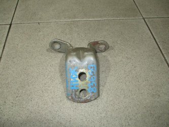 Петля двери задней левой нижняя Nissan Primera P12