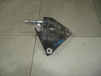 Кронштейн двигателя правый Toyota Corolla E120