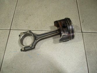 Поршень с шатуном Ford Focus 3
