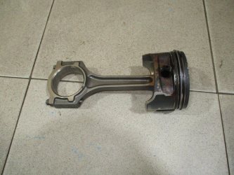Поршень с шатуном Ford Focus 3