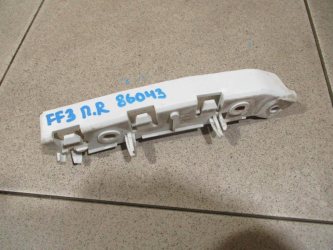 Кронштейн переднего бампера правый Ford Focus 3