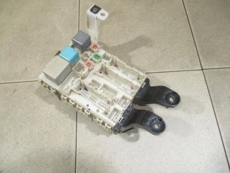 Блок предохранителей Toyota Corolla E150
