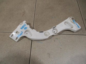 Кронштейн заднего бампера правый Ford Focus 3