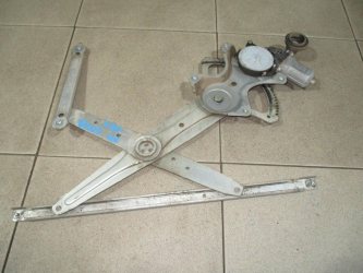Стеклоподъемник передний правый Toyota Corolla E150