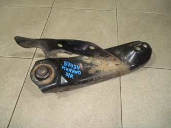 Кронштейн задней балки Nissan Murano Z51