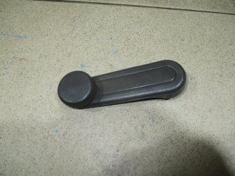 Ручка стеклоподъемника Toyota Corolla E150