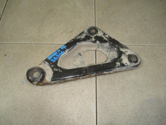 Кронштейн подрамника Opel Astra H