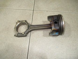 Поршень с шатуном Ford Focus 3