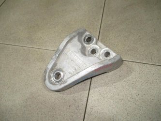 Кронштейн двигателя правый Hyundai Tucson 1 JM