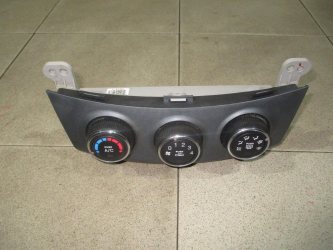 Блок управления отопителем Hyundai Elantra HD
