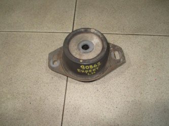 Опора двигателя Peugeot Expert G9
