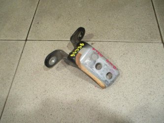 Петля двери передней правой верхняя Toyota Corolla E120
