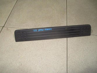 Накладка порога внутренняя Honda Pilot 2 YF