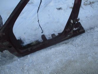 Порог со стойкой левый Nissan Almera N16