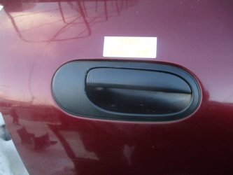Ручка двери наружная правая Nissan Almera N16