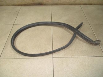 Уплотнитель капота Fiat Albea 178
