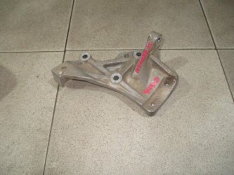Кронштейн генератора Mitsubishi Outlander 2 CW