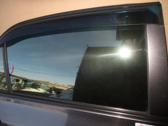 Стекло двери задней правой Toyota Corolla E150