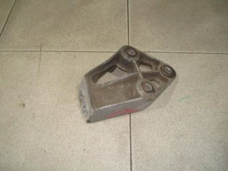 Кронштейн двигателя правый Daewoo Nexia N150