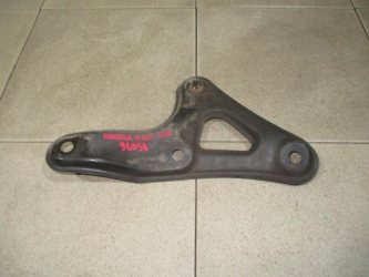 Кронштейн подрамника Toyota Corolla E120