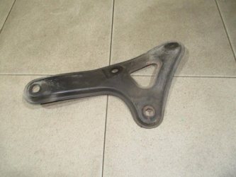 Кронштейн подрамника Toyota Corolla E120