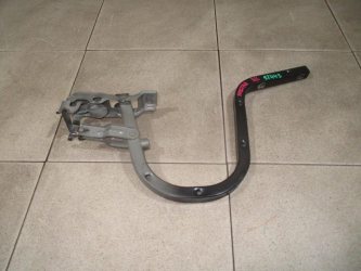 Петля крышки багажника Kia Spectra SD
