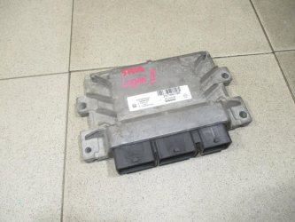Блок управления двигателем Renault Logan 2 L52