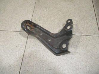 Кронштейн задней балки Mitsubishi Galant 9 DJ, DM