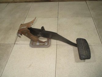 Педаль тормоза Mitsubishi Galant 9 DJ, DM