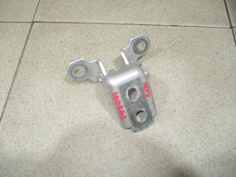 Петля двери передней правой верхняя Renault Fluence